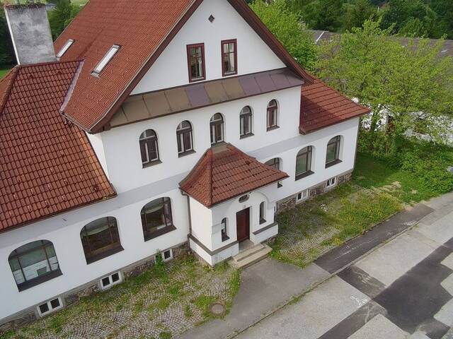 Immobilie in Schwarzenau - Generationenwohnen, Wohngemeinschaft oder Großfamilie - Bild 2