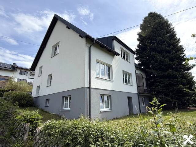 Immobilie in Ulrichsberg - Familienparadies mit Weitblick und Garten - Bild 0