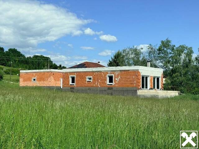Immobilie in Litzelsdorf - Rohbau-Bungalow im Grünen zum Fertigstellen nach Wunsch! - Bild 1
