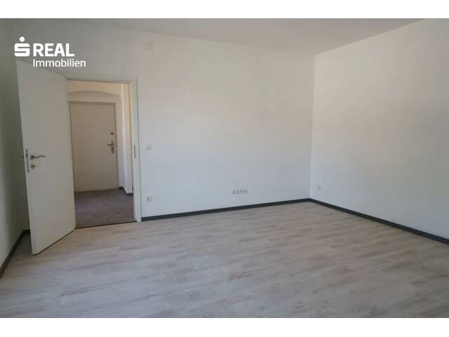 Immobilie in Wasenbruck - Leistbare Eigentumswohnung mit zwei Stellplätzen und Gestaltungspotenzial - Bild 3