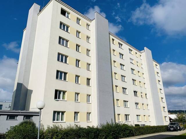 Immobilie in Krems an der Donau - PROVISIONSFREI - HELLE 3-ZIMMER-WOHNUNG MIT WEITBLICK! - Bild 2