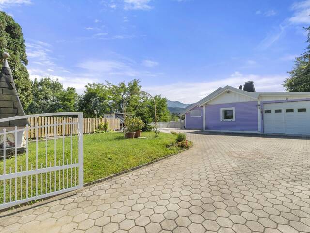 Immobilie in Emmersdorf - Wohnen wo andere Urlaub machen - gepflegter Bungalow mit Fernblick in Rosegg nahe Velden - Bild 0