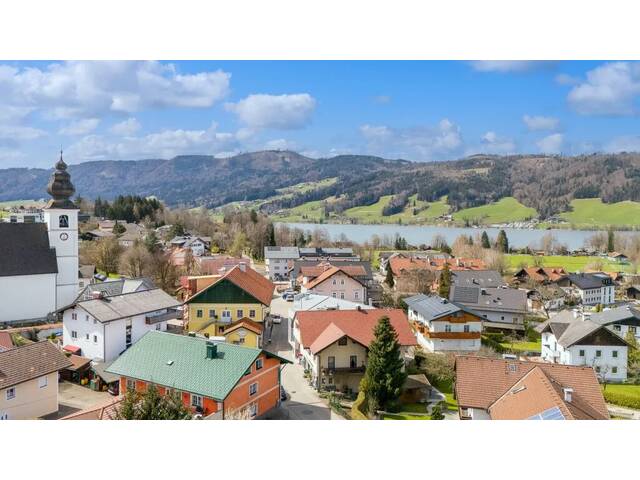 Immobilie in Zell am Moos - Über den Dächern von Zell am Moos - Penthouse - Traum mit SUPER - Seeblick auf den Irrsee - Bild 0