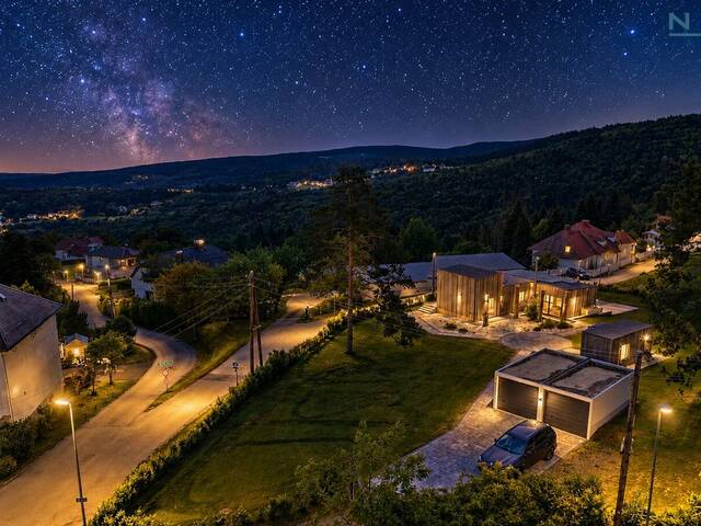 Immobilie in Forchtenstein - Forchtenstein - Wohnen, wo Natur und Design sich begegnen Ihr Traumhaus mit Garten, Pool und beeindruckendem Weitblick - Bild 1