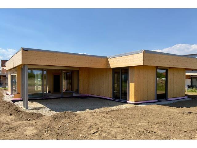 Immobilie in Gemeinlebarn - Moderner Design-Bungalow in nachhaltiger Massivholzbauweise - Exklusives Wohnen auf einer Ebene - Bild 4