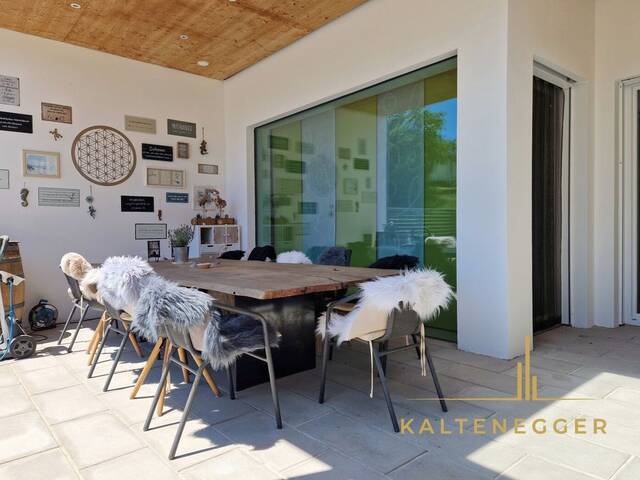 Immobilie in Forchtenstein - LEBENSQUALITÄT PUR: Designerhaus mit Naturpool und ganz viel grüner Oase - Bild 2