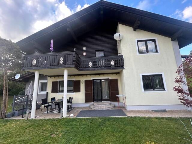 Immobilie in Glanegg - Eigennutzen oder Vermieten: Modernisiertes Zweifamilienhaus 195m² mit 6 Zimmern in verkehrsgünstiger Lage zur St Veiter Strasse , in Kärnten € 419.000 - Bild 1