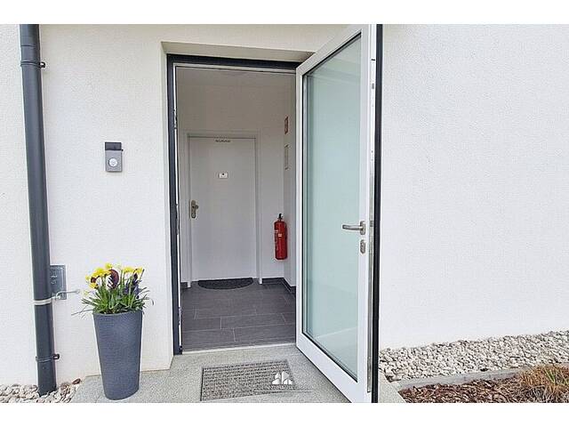 Immobilie in Ohlsdorf - DEIN ZUHAUSE - Sommerfrische am Traunsee ganz nah? Neuwertige Gartenwohnung in Ruhelage mit Traunsteinblick - Bild 4