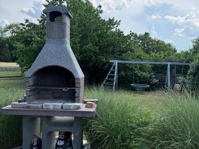 Immobilie in Lutzmannsburg - Liebhaberobjekt: möbliert & bezugsfertig großes Familienhaus oder Gästehaus in Lutzmannsburg mit 180 m² Wohnfläche auf 1.200m² sonnigem Grundstück - Bild 2