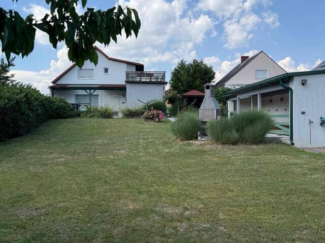 Immobilie in Lutzmannsburg - Liebhaberobjekt: möbliert & bezugsfertig großes Familienhaus oder Gästehaus in Lutzmannsburg mit 180 m² Wohnfläche auf 1.200m² sonnigem Grundstück - Bild 4