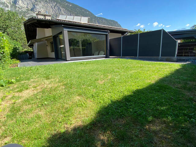 Immobilie in Silz - Stilvoller Bungalow in herrlicher Ruhelage – barrierefreies Wohnen mit Wintergarten, hochwertiger Ausstattung und viel Potenzial - Bild 1