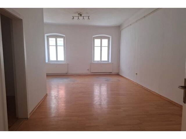 Immobilie in Bruck an der Mur - Zentrumsnahe 3-Zimmer-Altbauwohnung mit Küchenblock im 1. Obergeschoß in Bruck/Mur zu kaufen ! - Bild 3