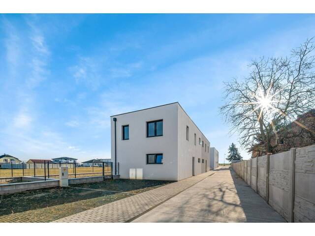 Immobilie in Potzneusiedl - Hochwertig gestaltetes Niedrigenergie-Haus mit 5 Zimmern ( Nutzfläche 132,3 m²), Potzneusiedl - Bild 0