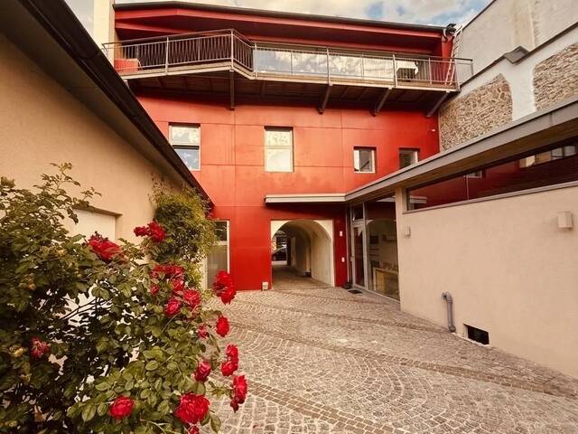 Immobilie in Wilhelmsburg - Ein historisches Juwel mit Penthouse-Flair - Bild 0