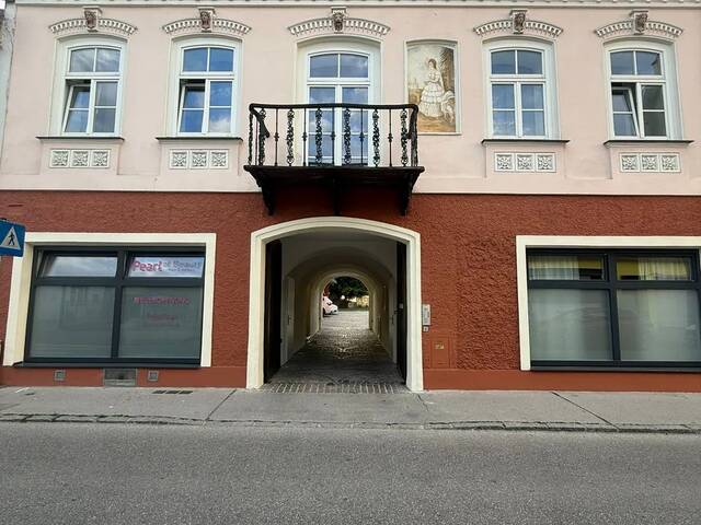 Immobilie in Wilhelmsburg - Ein historisches Juwel mit Penthouse-Flair - Bild 2
