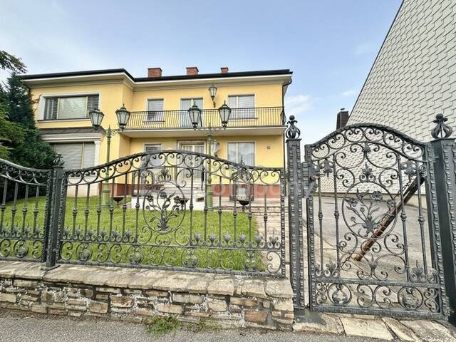 Immobilie in Lassee - Ihr Traumhaus wartet auf Sie: Luxus und Eleganz - Bild 1