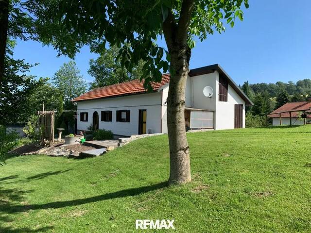 Immobilie in St. Florian am Inn - Entzückendes Häuschen mit großzügigem Garten in idyllischer und sonniger Dorfrandlage - Bild 0