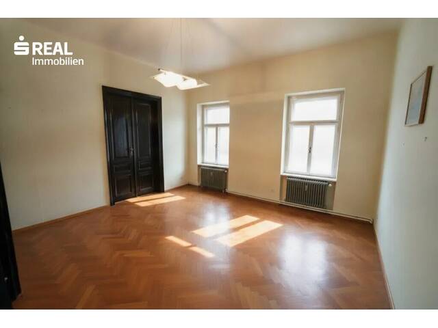 Immobilie in Mödling - ALTBAUETAGE MIT SELTENHEITSWERT - Historischer Charme auf 140 m² – eine ganze Etage für Ihre Wohnideen - Bild 4
