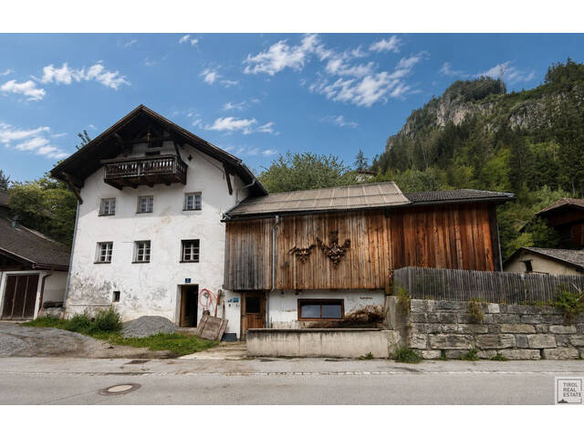 Immobilie in Prutz - Sanierungsobjekt mit Charakter – Traditioneller Bauernhof auf großem Grundstück - Bild 0