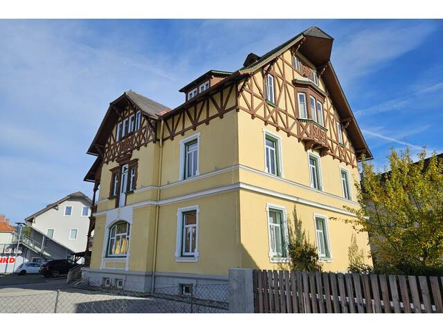 Immobilie in Krieglach - ANLEGER TIPP! Charmante Villa mit vermieteten Ordinationsräumlichkeiten und exklusiver Dachwohnung in Rosegger`s Waldheimat - Bild 4