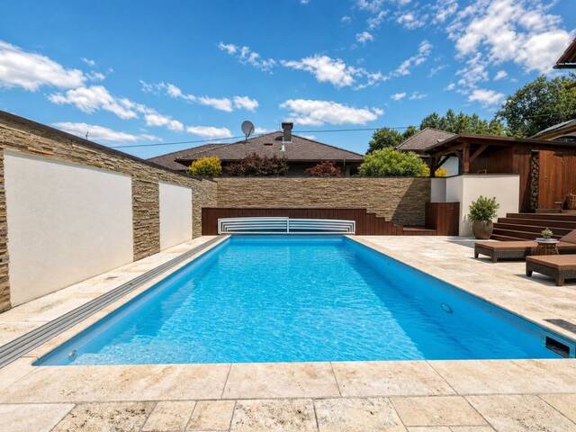 Immobilie in Fernitz - Pool, Sauna & Gartenparadies | ~979 m² Eigengrund | ca. 189 m² Wohn- & Nutzfläche | Fernitz-Mellach - Bild 1