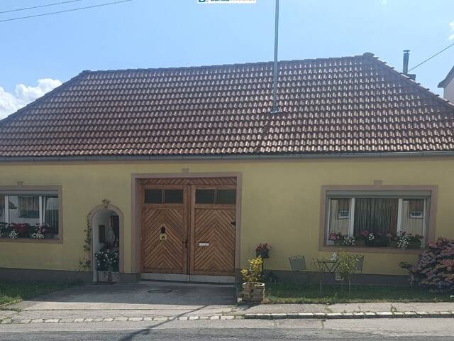 Immobilie in Weingraben - Uneinsehbarer Vierkanthof - Bild 0