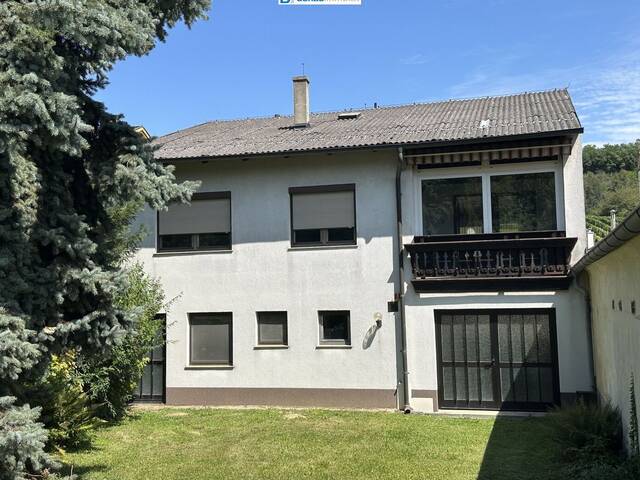 Immobilie in Münichsthal - 2122 Münichsthal bei Wolkersdorf, tolles Einfamilienhaus mit Riesengrundstück, Gewölbekeller und Holzstadel - Bild 0