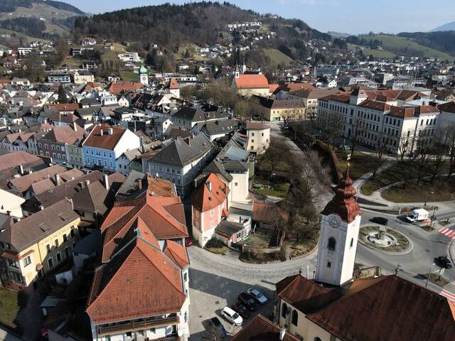 Immobilie in Waidhofen an der Ybbs - Charmante 3-Zimmer Wohnung mit Terrasse zentrumsnah in Waidhofen an der Ybbs (provisionsfrei) - Bild 2