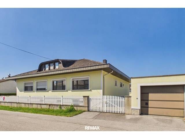 Immobilie in Schattendorf - Sehr großer Bungalow mit 2 Terrassen, Keller, Dachausbaureserve, Garage mit 2 Stellplätzen - Bild 3