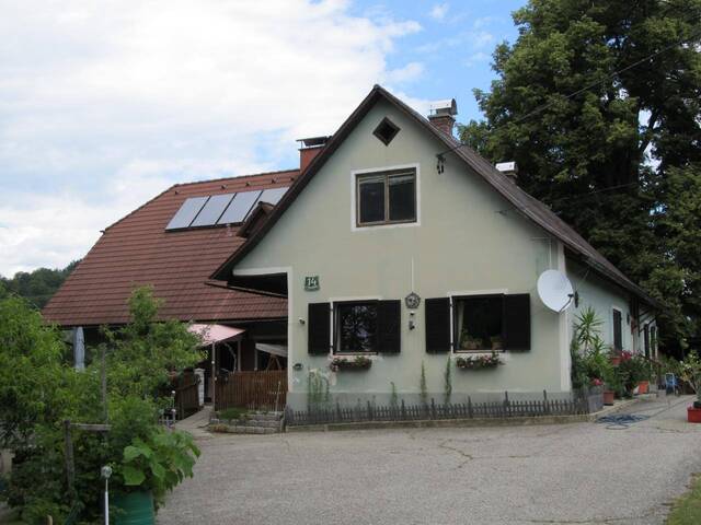 Immobilie in Leutschach - LANDWIRTSCHAFT MIT CA. 8 HA GRUND IN ALLEIN/RUHELAGE MIT FERNSICHT UMGEBEN VON WEINBERGEN UND WÄLDERN - Bild 0