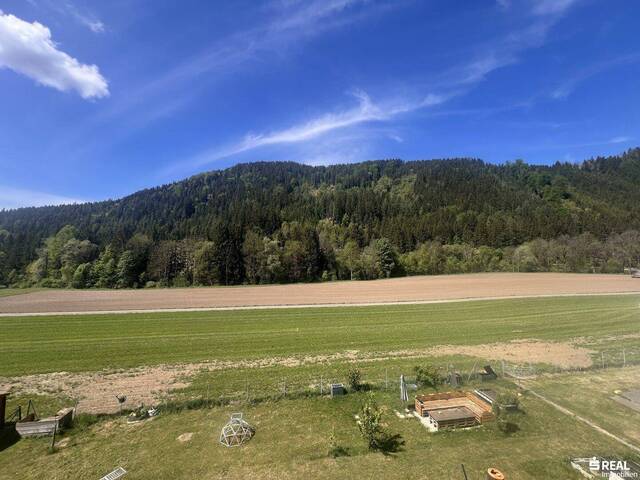 Immobilie in Wieting - Wohnen in traumhafter Ruhelage – gepflegte Dachgeschosswohnung mit Gartenanteil und herrlichem Grünblick in Wieting / Klein St. Paul - Bild 0