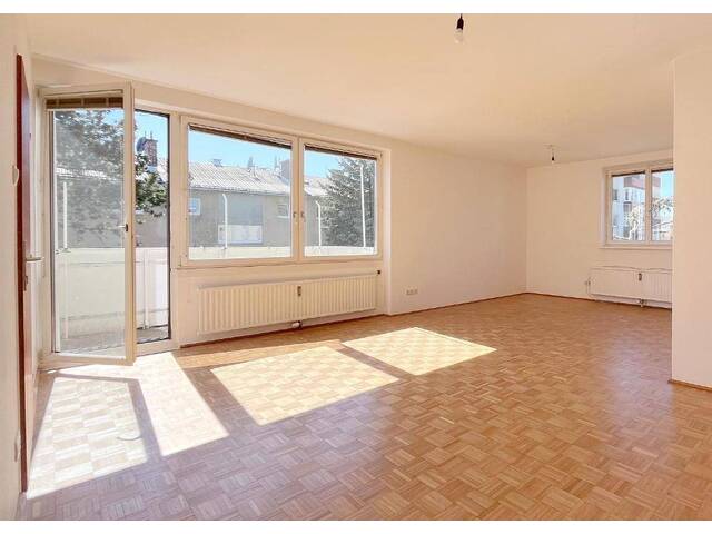 Immobilie in Klosterneuburg - Zentrumslage Klosterneuburg: 3-Zimmerwohnung - beste Infrastruktur - Pkw-Stellplatz - Bild 0