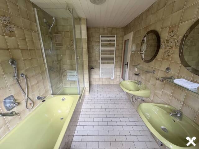 Immobilie in Freinberg - Wohnhaus mit Entwicklungspotential und Garten - Bild 2