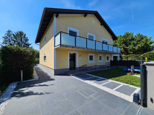 Immobilie in Brunn am Gebirge - Einfamilienhaus mit hochwertiger Ausstattung, Wintergarten, Pool und ca. 1600m² Eigengrund! - Bild 0