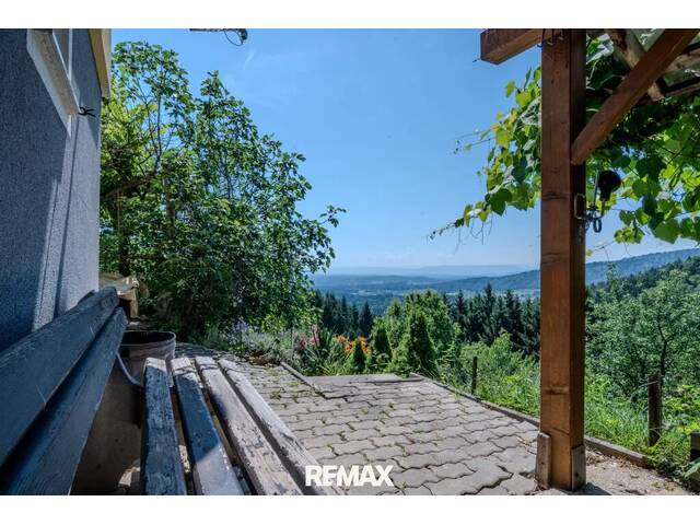 Immobilie in Bad Gams - Fernblick & 4.994 m² Grund - Wohnhaus mit Bauplatz-Potenzial - Bild 1