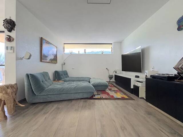 Immobilie in Gries am Brenner - Modernes Einfamilienhaus mit traumhaftem Panoramablick, Sauna und Bachidylle - Bild 4