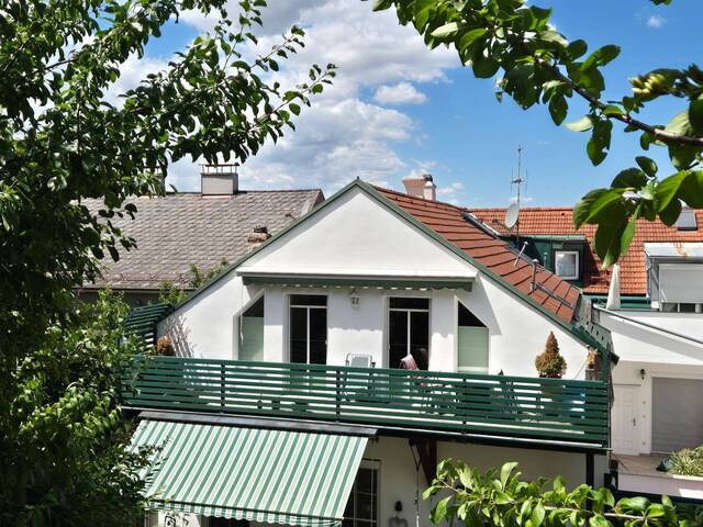 Immobilie in Neulengbach - DACHGESCHOSSWOHNUNG DIREKT AM BURGBERG - Bild 0
