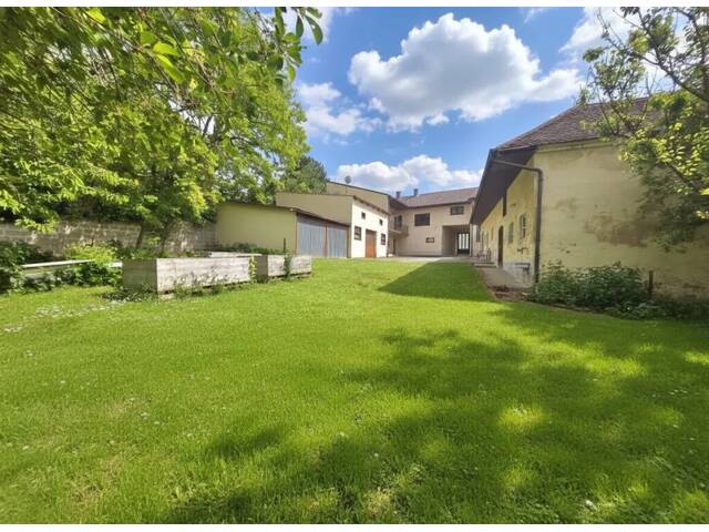 Immobilie in Grabern - Großzügige Liegenschaft auf 4.361 m² Bauland – zwei Wohneinheiten, großer Garten, Nebengebäude und idyllischer Innenhof - Bild 0