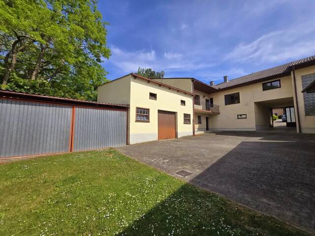 Immobilie in Grabern - Großzügige Liegenschaft auf 4.361 m² Bauland – zwei Wohneinheiten, großer Garten, Nebengebäude und idyllischer Innenhof - Bild 4