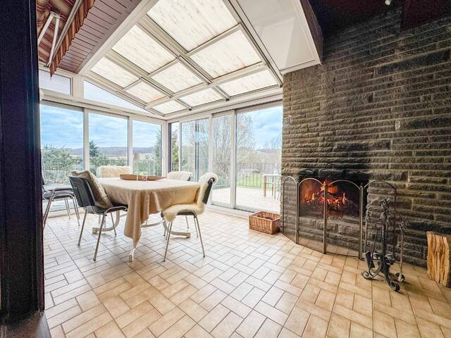 Immobilie in Traunfeld - Bis zu 5.307m² Grundstück | Einfamilienhaus mit Kamin, Pool & viel Platz für Ihre Ideen - Bild 1