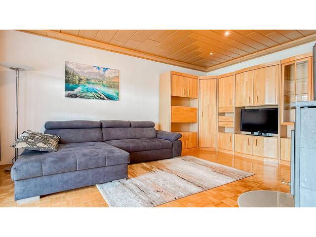 Immobilie in Vöcklamarkt - Möblierte 3-Zimmer-Wohnung mit sonniger Loggia - Bild 4
