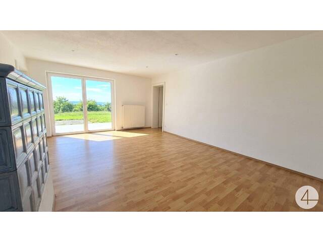 Immobilie in Schardenberg - Barrierefreie Terrassenwohnung mit Garage / leicht Renovierungsbedürftig - Bild 2
