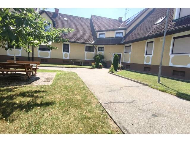 Immobilie in Obervogau - Wohngefühl trifft Gartenflair. 87m² Halbparterrewohnung mit Blick ins Grüne in Obervogau - Bild 3