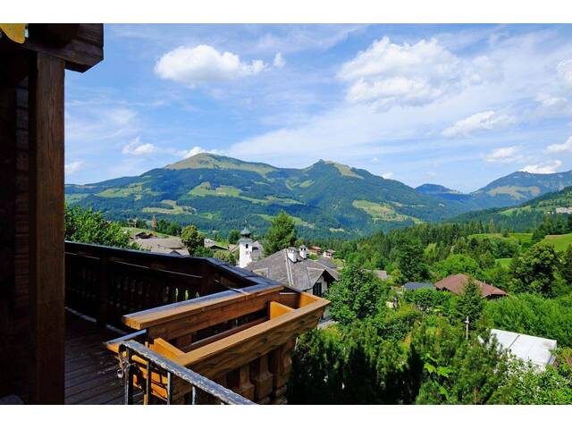 Immobilie in St. Koloman - Logenplatz mit grandioser Aussicht: Gediegenes Landhaus in St. Koloman (Salzburg) - Bild 0