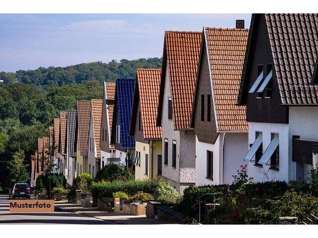 Immobilie in Faak am See - 2-geschossiges Einfamilienhaus mit viel Platz und Komfort - Bild 0