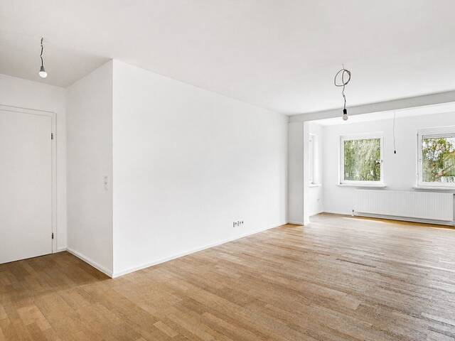Immobilie in Gmunden - PROVISIONSFREI! Sanierte 2-Zimmer-Wohnung mit Traunsteinblick! (3 Zimmer möglich!) - Bild 0