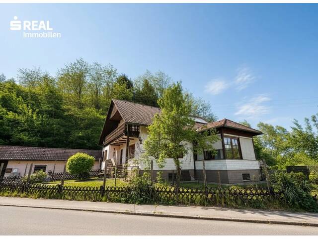Immobilie in Eibiswald - Gepflegtes, familienfreundliches Anwesen mit hellen Räumen und Nebengebäude - Eibiswald - Bild 0