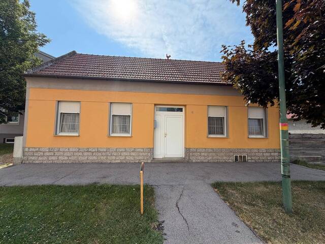 Immobilie in Deutsch Jahrndorf - 5-ZIMMER-EINFAMILIENHAUS MIT GROSSEM POTENZIAL IN DEUTSCH JAHRNDORF - Bild 1
