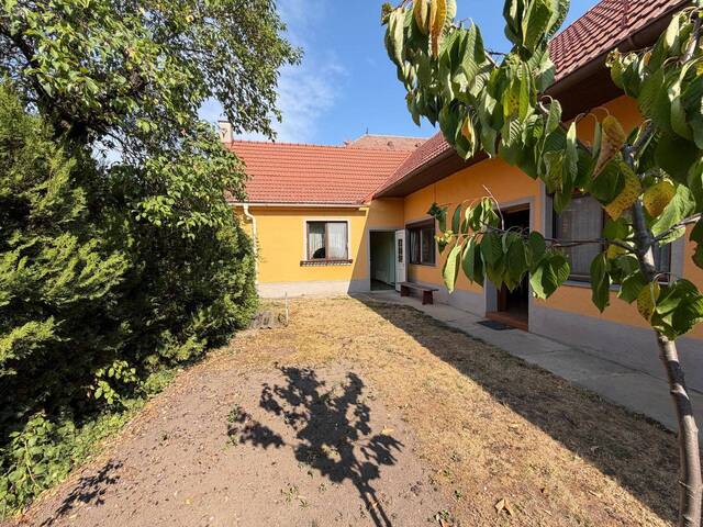 Immobilie in Deutsch Jahrndorf - 5-ZIMMER-EINFAMILIENHAUS MIT GROSSEM POTENZIAL IN DEUTSCH JAHRNDORF - Bild 2