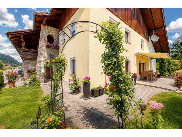 Immobilie in Pflach - Viel Platz, viele Möglichkeiten - Mehrfamilienhaus auf 1.700 m² Bauland! - Bild 3